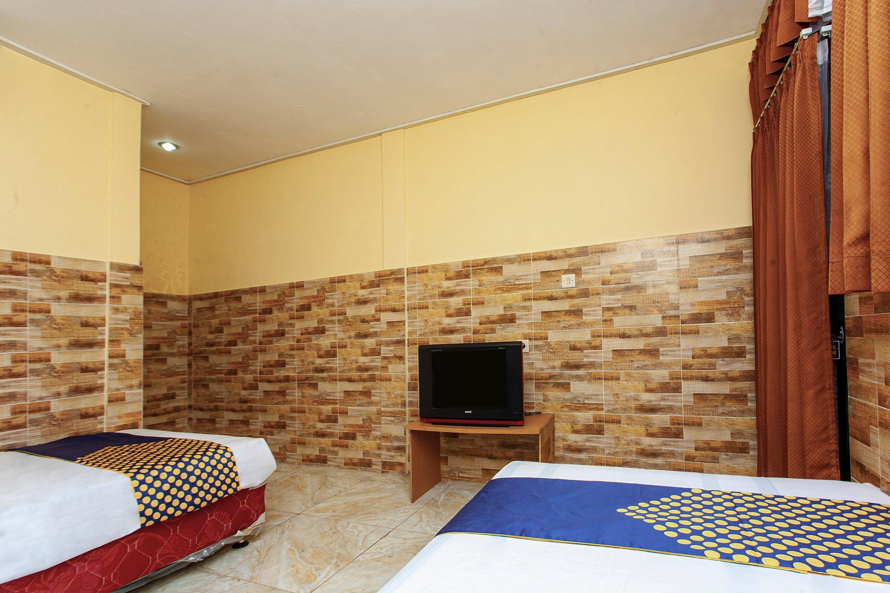 The Paragon Hotel Cilacap Redpartner Ngoại thất bức ảnh