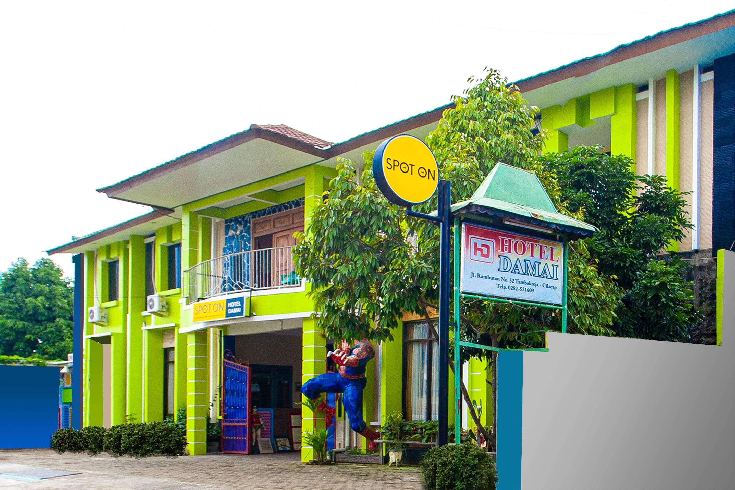 The Paragon Hotel Cilacap Redpartner Ngoại thất bức ảnh