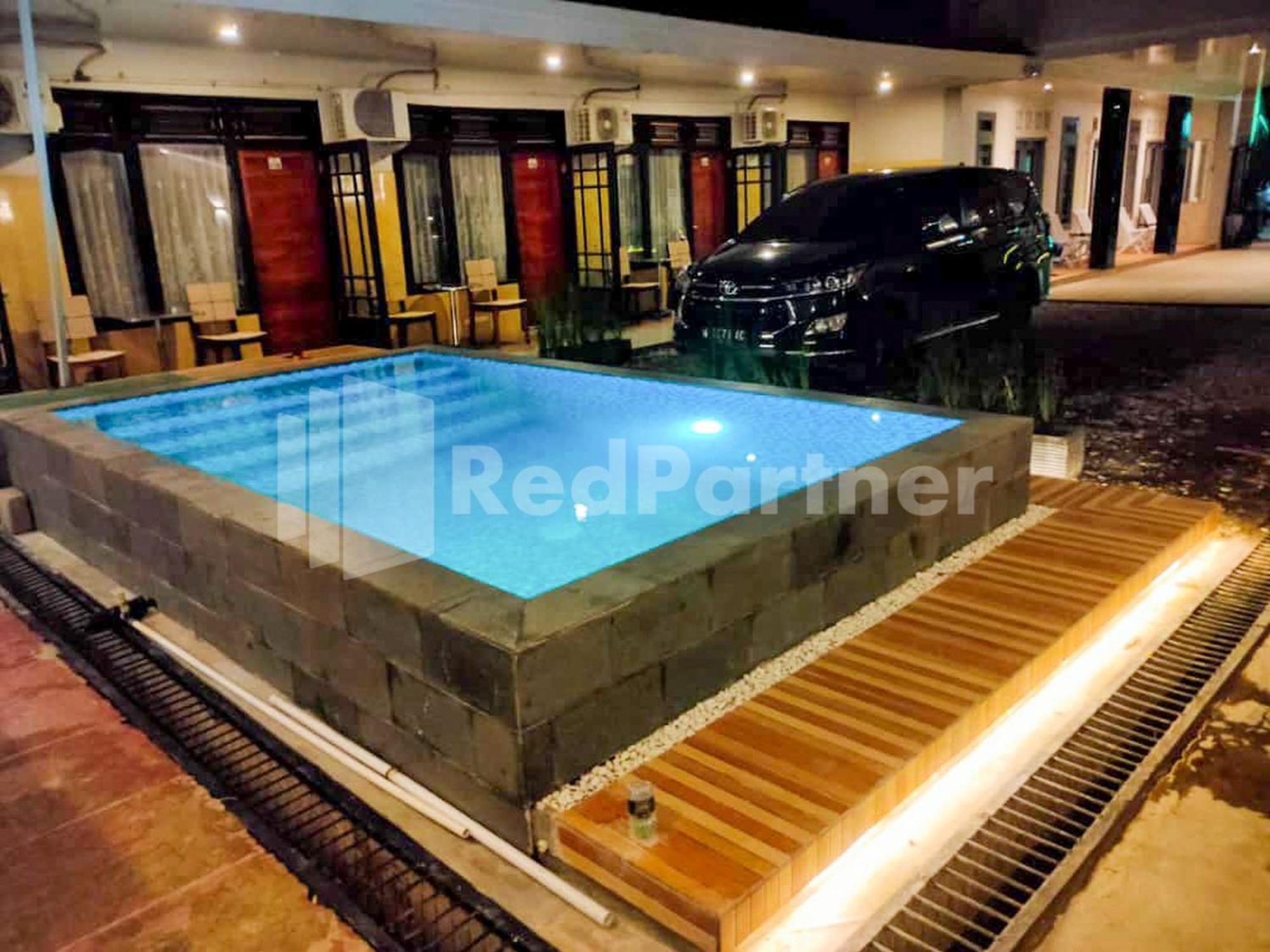 The Paragon Hotel Cilacap Redpartner Ngoại thất bức ảnh